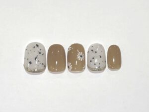 2025年5月ネイルコレクション 8,400円